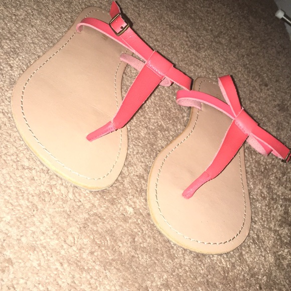 Fun orange sandals - Picture 3 of 3